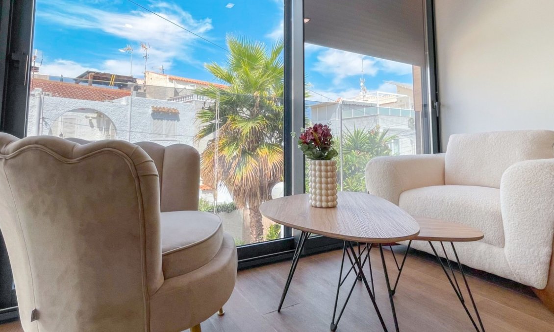 Használt Ingatlanok - Sorház -
Torrevieja - Costa Blanca