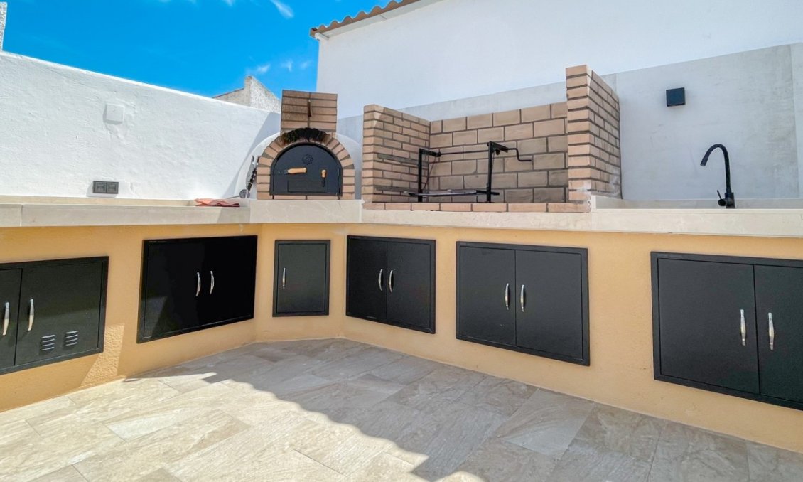 Használt Ingatlanok - Sorház -
Torrevieja - Costa Blanca