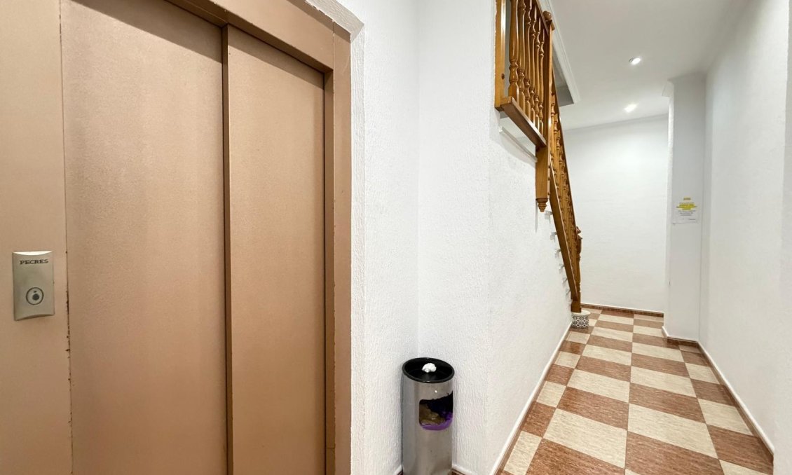 Wiederverkauf - Wohnung -
Torrevieja - Playa del Cura