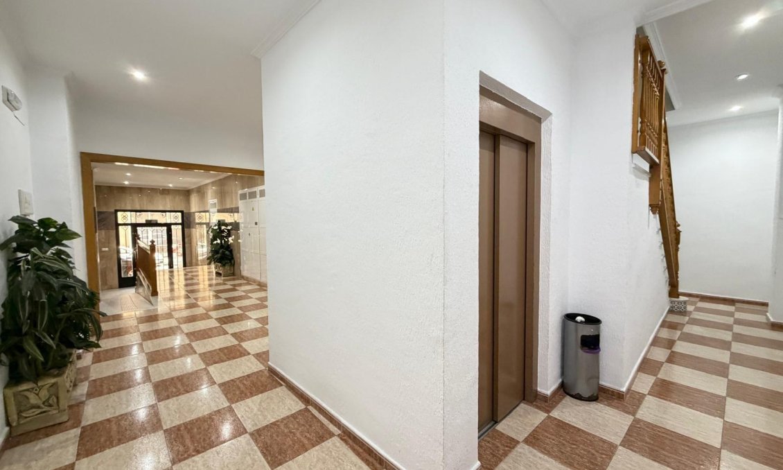 Wiederverkauf - Wohnung -
Torrevieja - Playa del Cura
