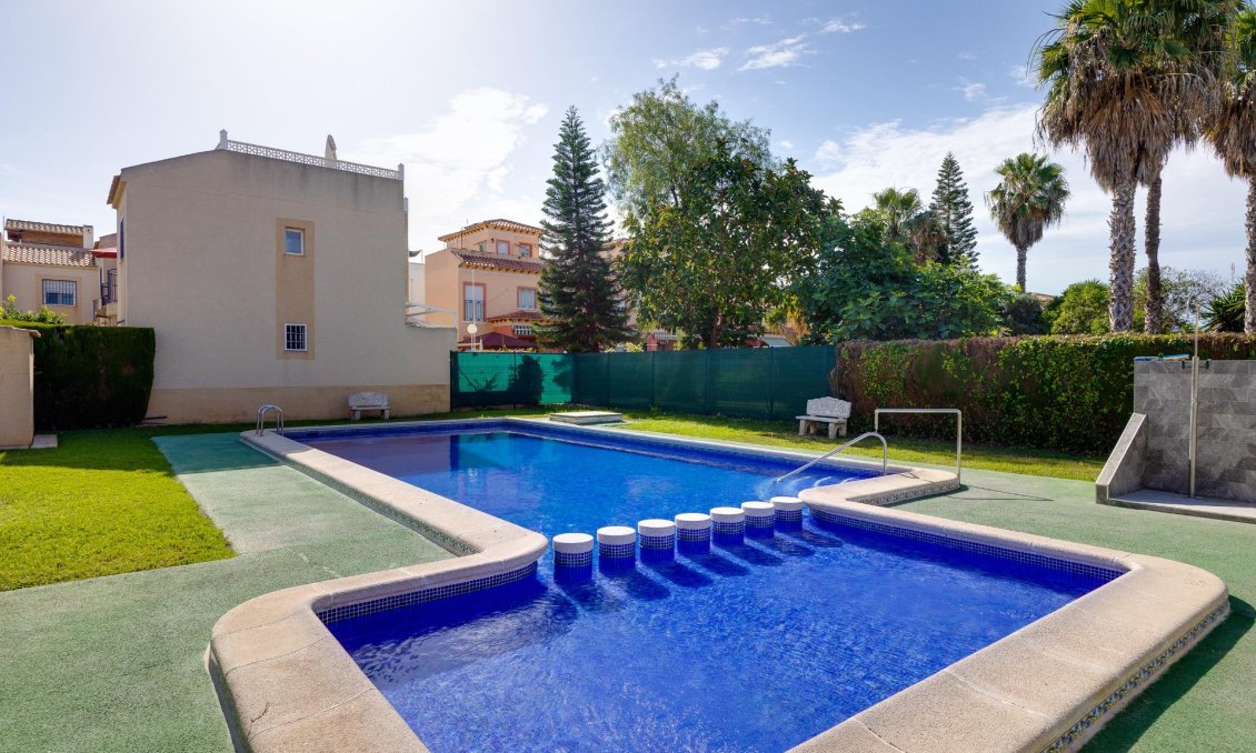 Resale - Bungalow -
Torrevieja - El Chaparral