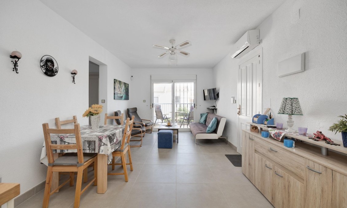 Resale - Bungalow -
Torrevieja - El Chaparral