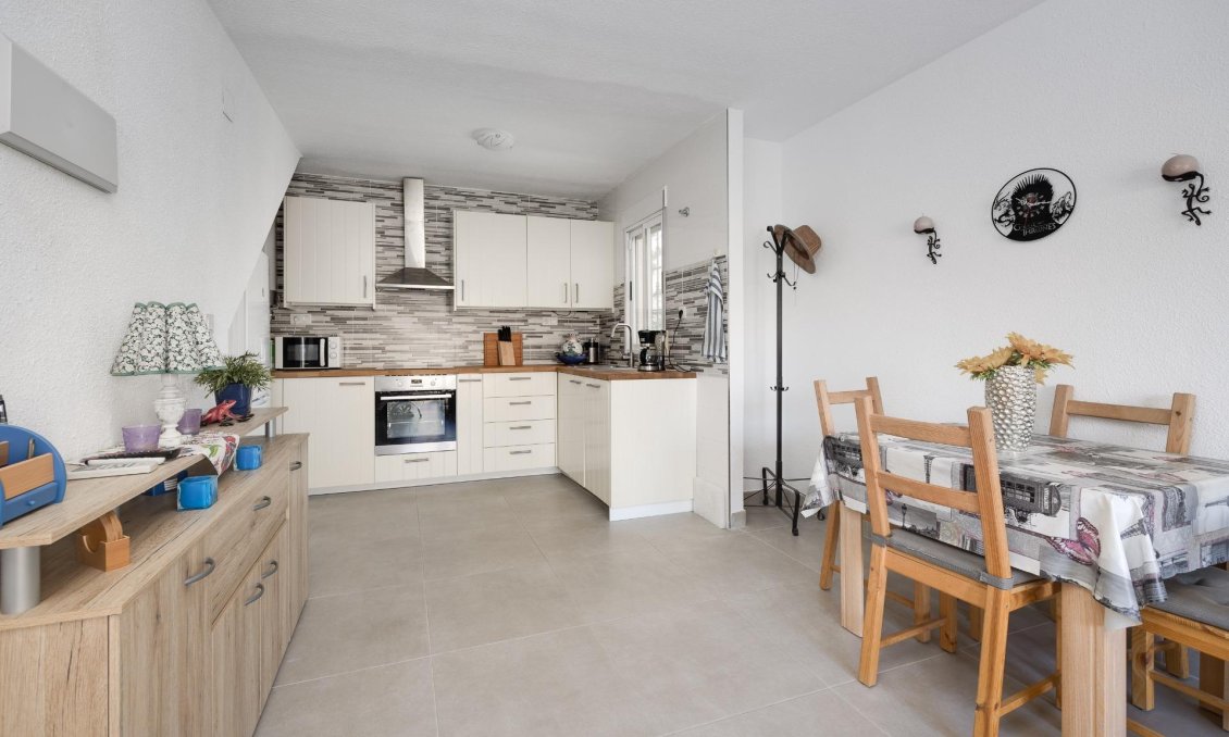 Resale - Bungalow -
Torrevieja - El Chaparral