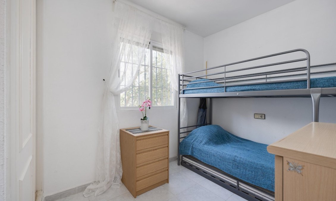 Resale - Bungalow -
Torrevieja - El Chaparral