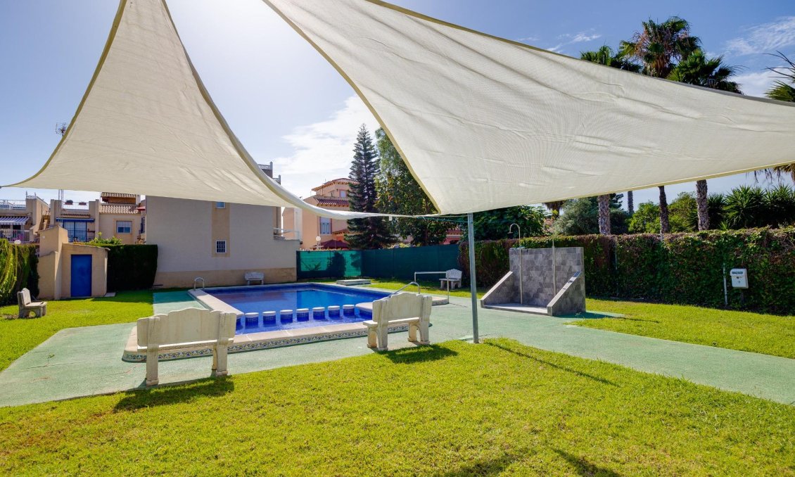 Resale - Bungalow -
Torrevieja - El Chaparral