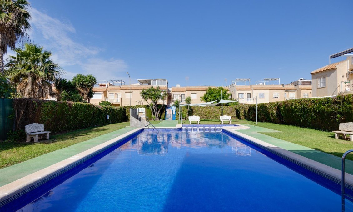 Resale - Bungalow -
Torrevieja - El Chaparral