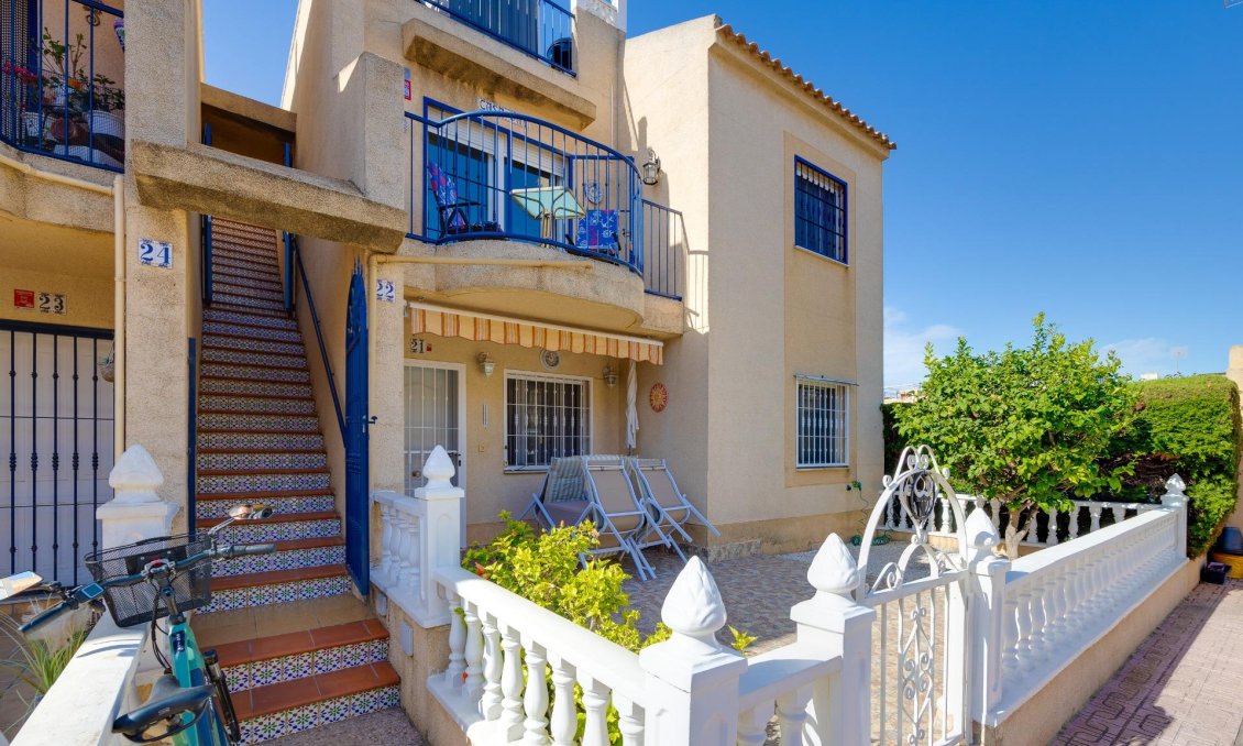 Resale - Bungalow -
Torrevieja - El Chaparral