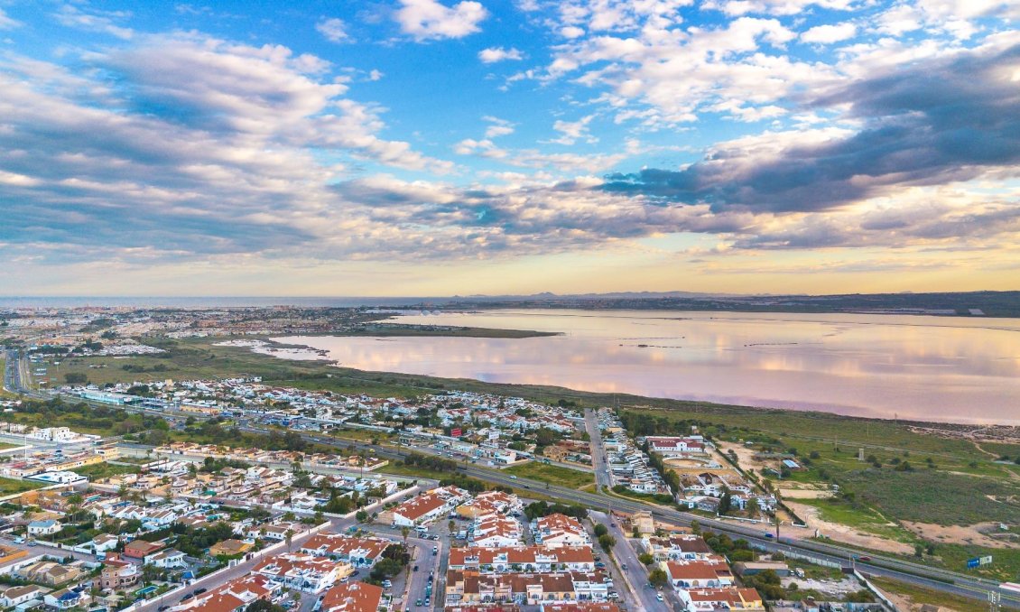Resale - Bungalow -
Torrevieja - El Chaparral