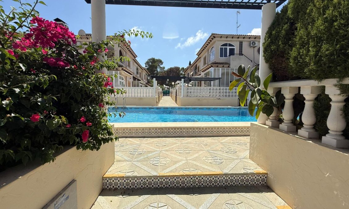 Használt Ingatlanok - Bungaló -
Torrevieja - Punta Prima