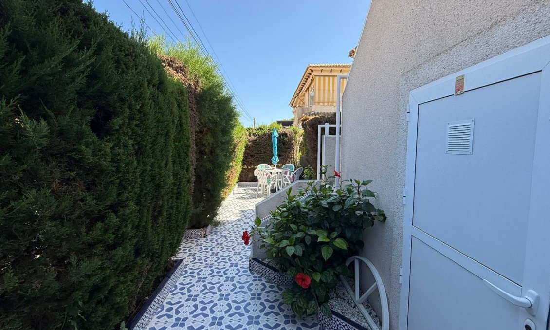 Használt Ingatlanok - Bungaló -
Torrevieja - Punta Prima
