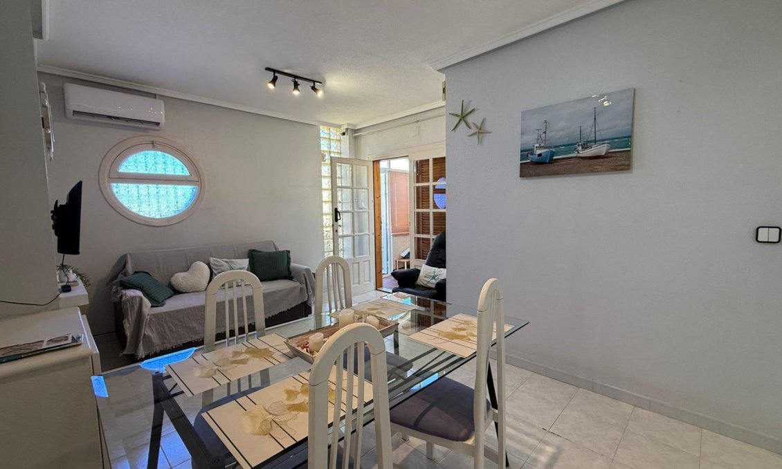 Használt Ingatlanok - Bungaló -
Torrevieja - Punta Prima