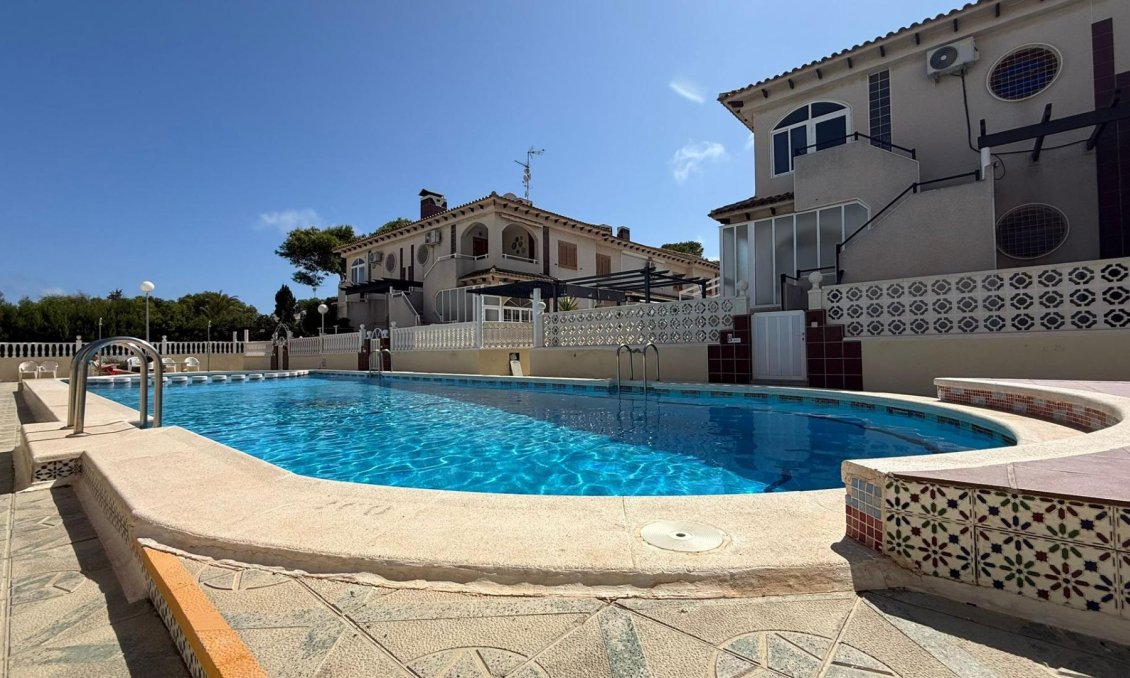 Használt Ingatlanok - Bungaló -
Torrevieja - Punta Prima