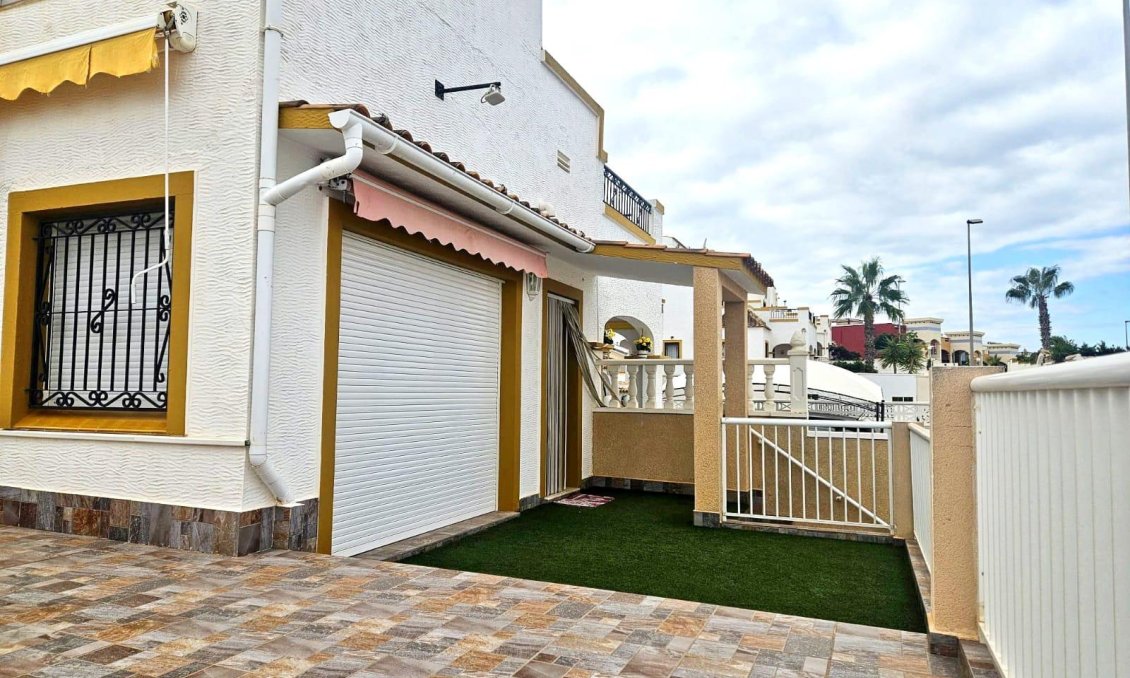 Resale - Townhouse -
Orihuela Costa - Los Altos