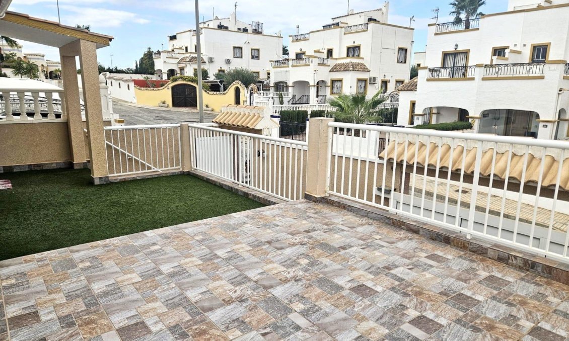 Resale - Townhouse -
Orihuela Costa - Los Altos