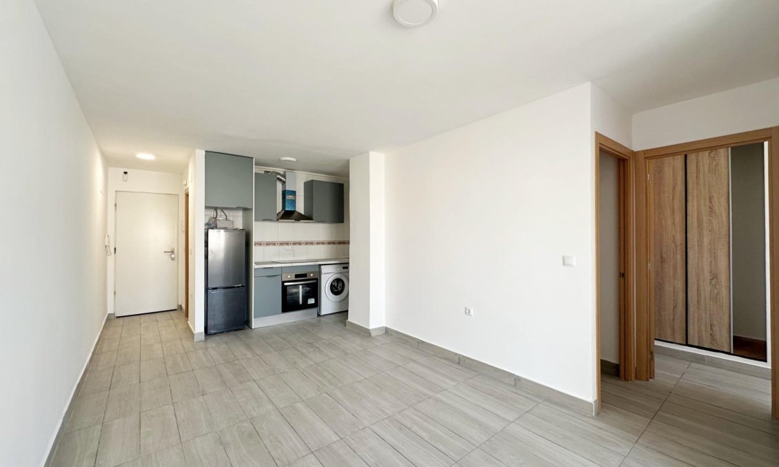 Resale - Apartment -
Torrevieja - Centro