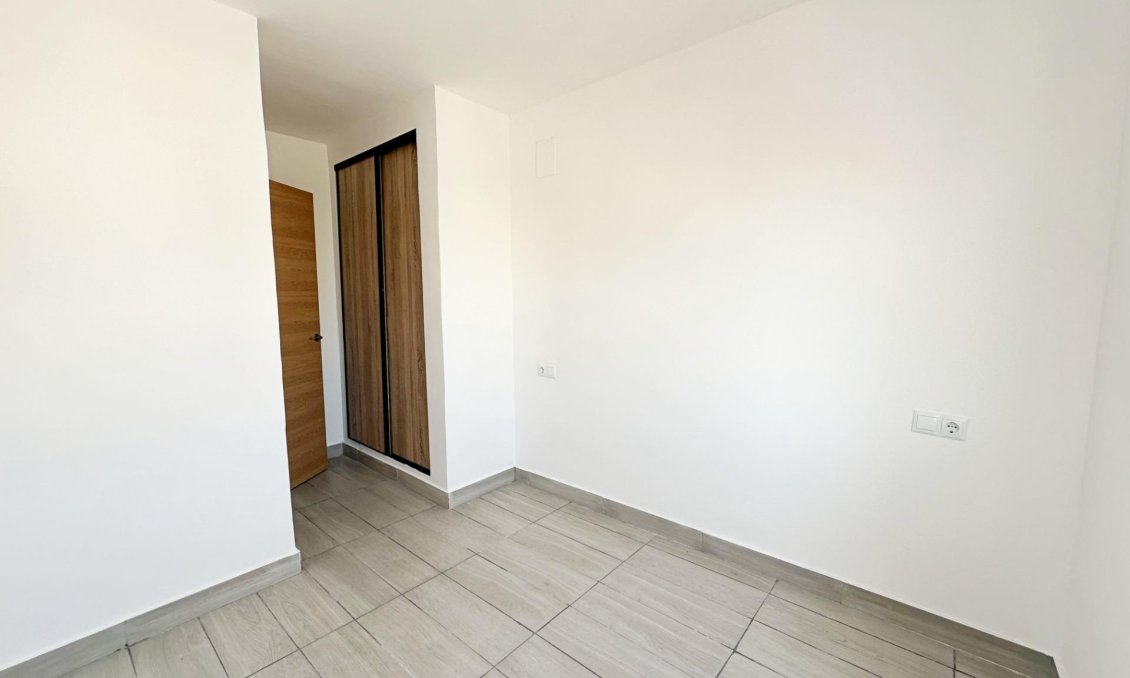 Resale - Apartment -
Torrevieja - Centro