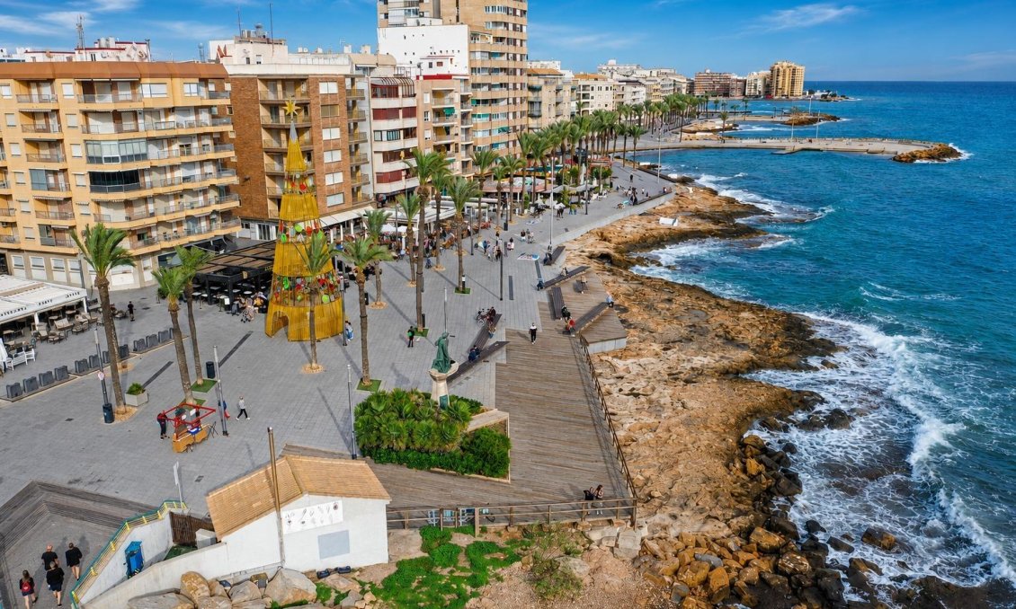 Resale - Apartment -
Torrevieja - Centro