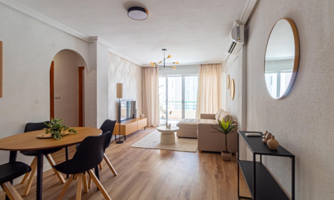 Használt Ingatlanok - Apartman -
Torrevieja - La Mata Pueblo