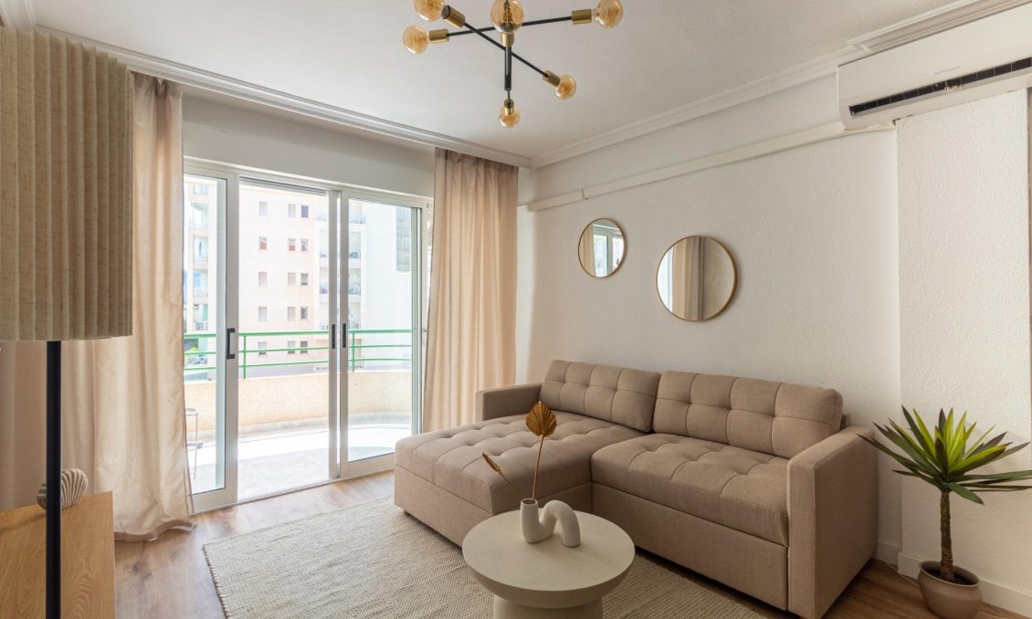 Használt Ingatlanok - Apartman -
Torrevieja - La Mata Pueblo