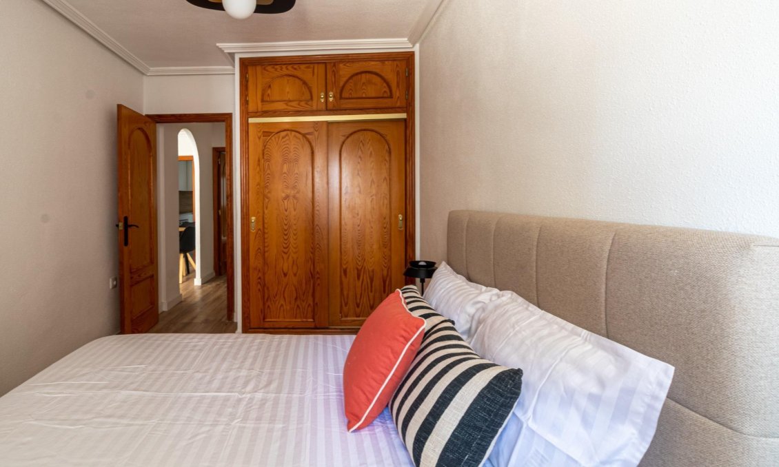 Használt Ingatlanok - Apartman -
Torrevieja - La Mata Pueblo