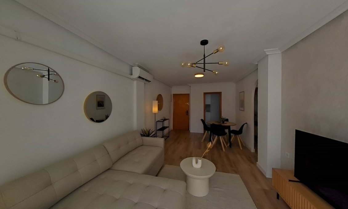 Használt Ingatlanok - Apartman -
Torrevieja - La Mata Pueblo