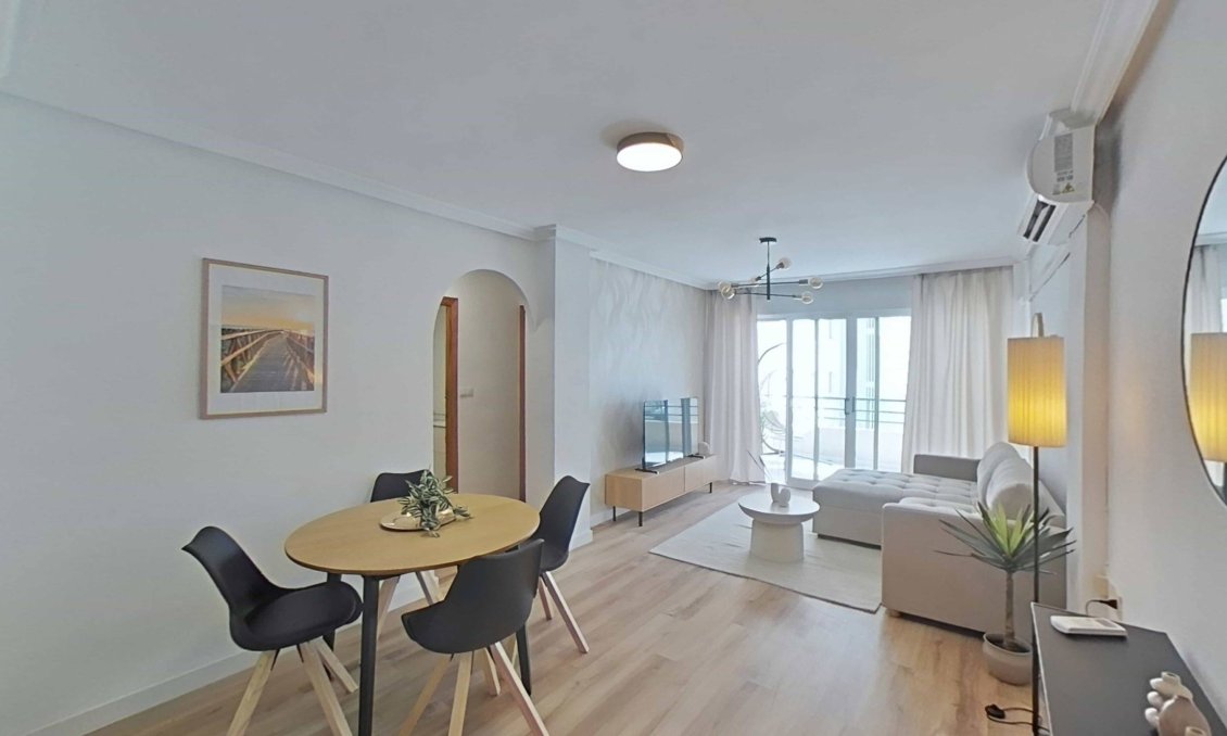 Használt Ingatlanok - Apartman -
Torrevieja - La Mata Pueblo