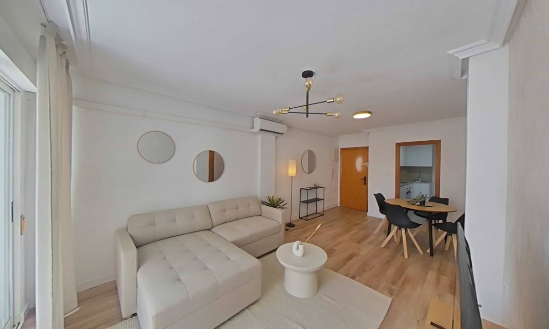 Használt Ingatlanok - Apartman -
Torrevieja - La Mata Pueblo