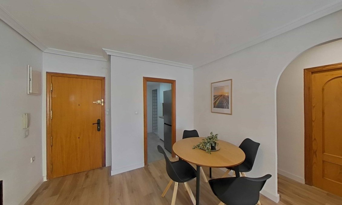 Használt Ingatlanok - Apartman -
Torrevieja - La Mata Pueblo