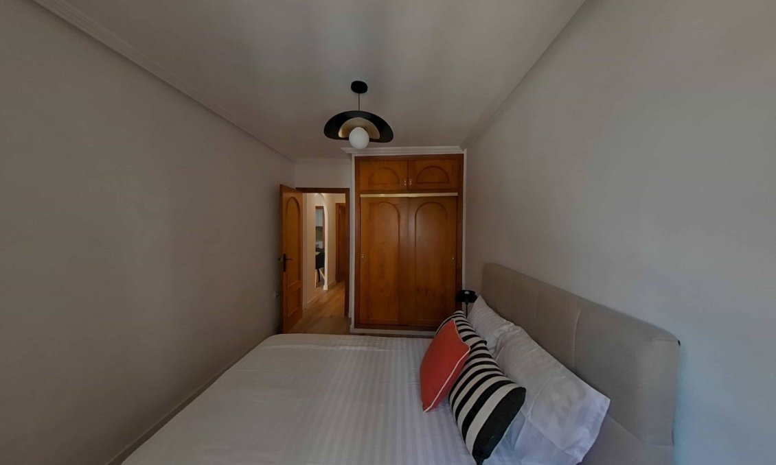 Használt Ingatlanok - Apartman -
Torrevieja - La Mata Pueblo