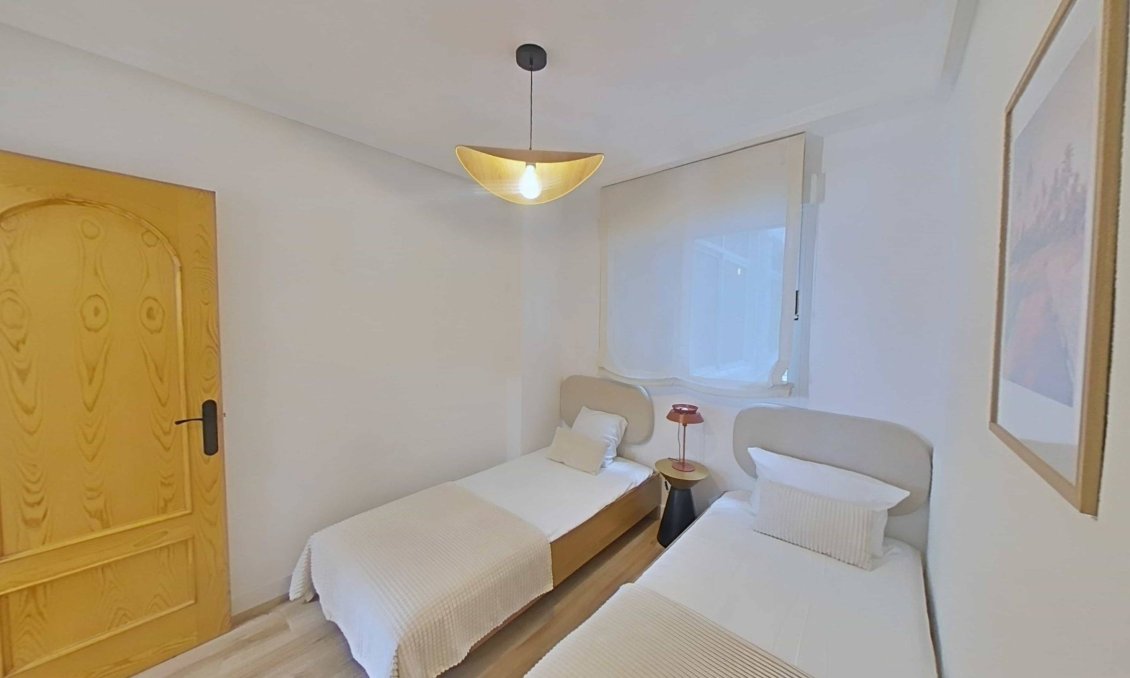 Használt Ingatlanok - Apartman -
Torrevieja - La Mata Pueblo