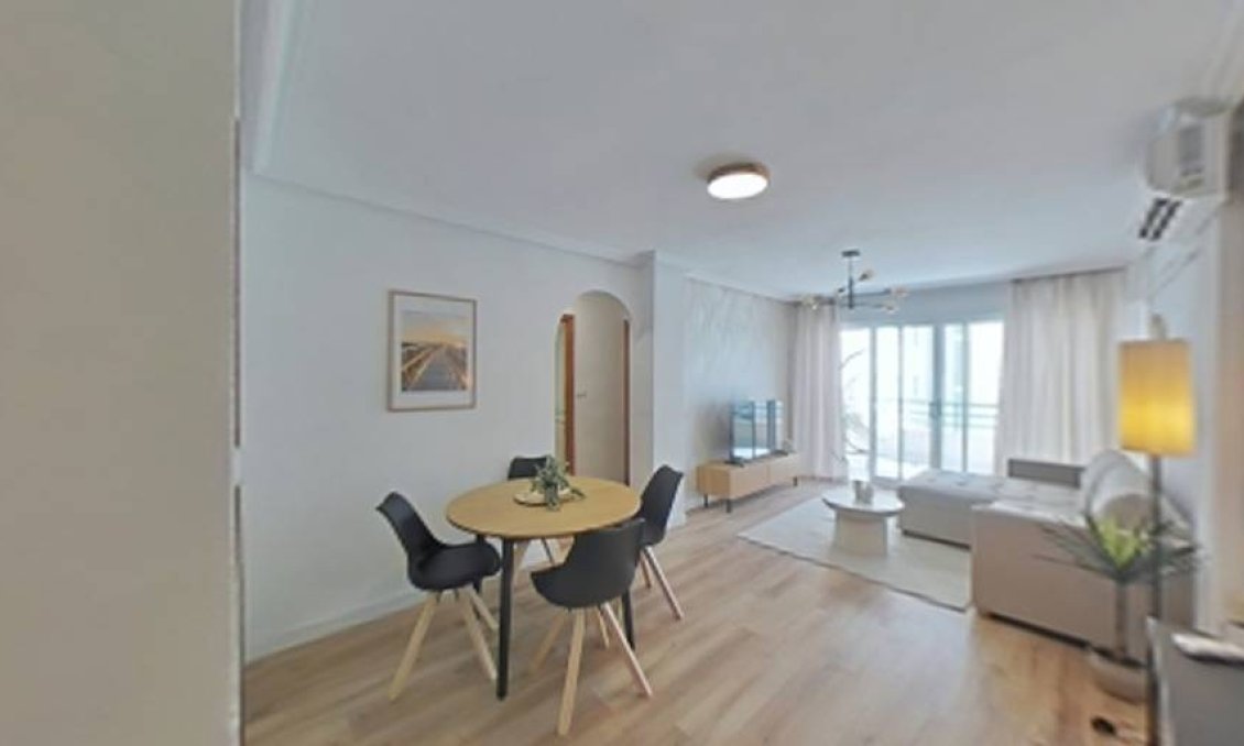 Használt Ingatlanok - Apartman -
Torrevieja - La Mata Pueblo