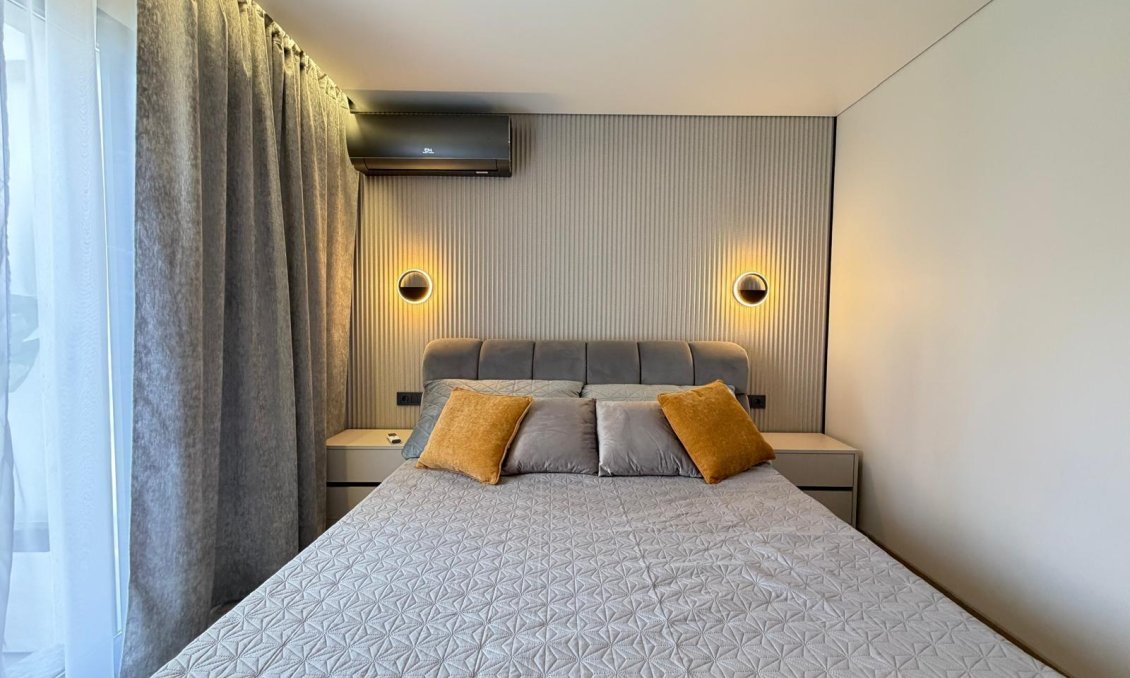 Resale - Villa -
Torrevieja - Punta Prima