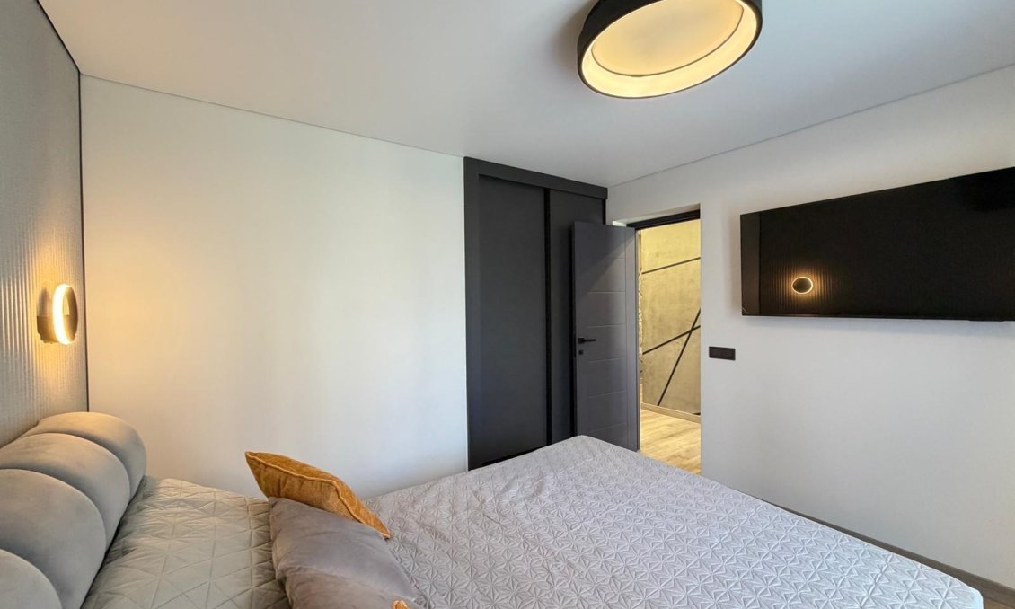 Resale - Villa -
Torrevieja - Punta Prima