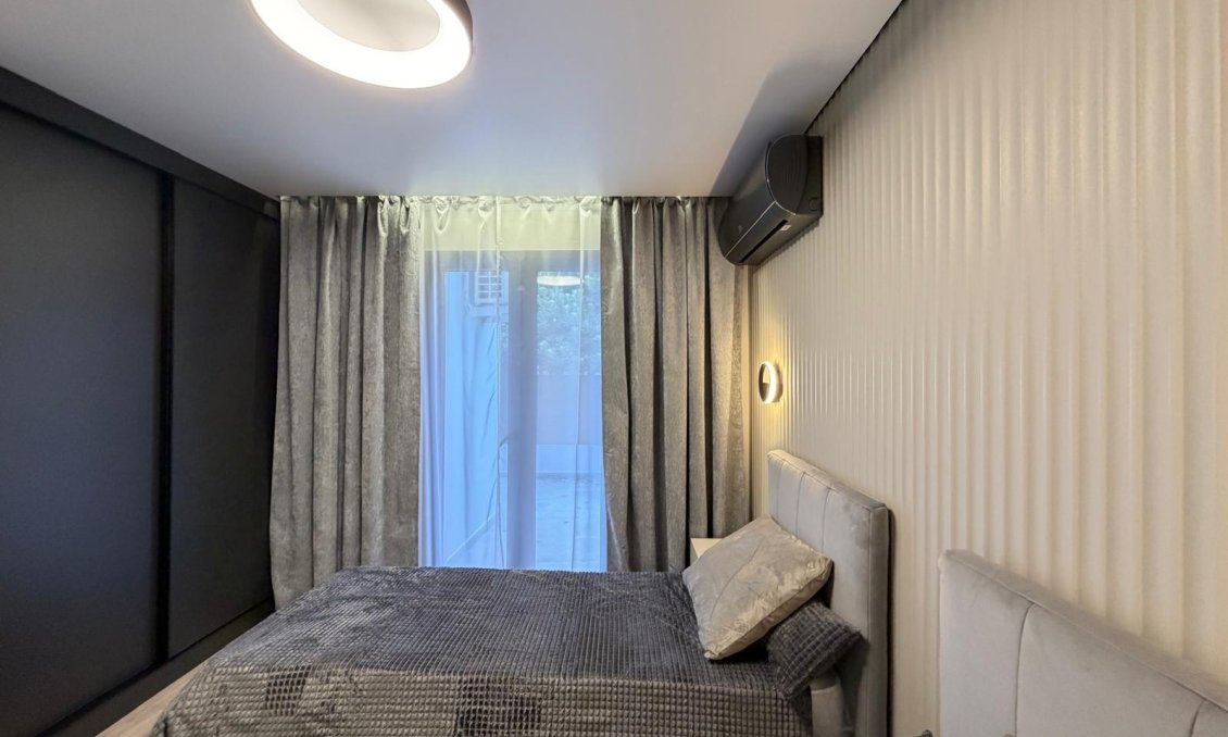 Resale - Villa -
Torrevieja - Punta Prima