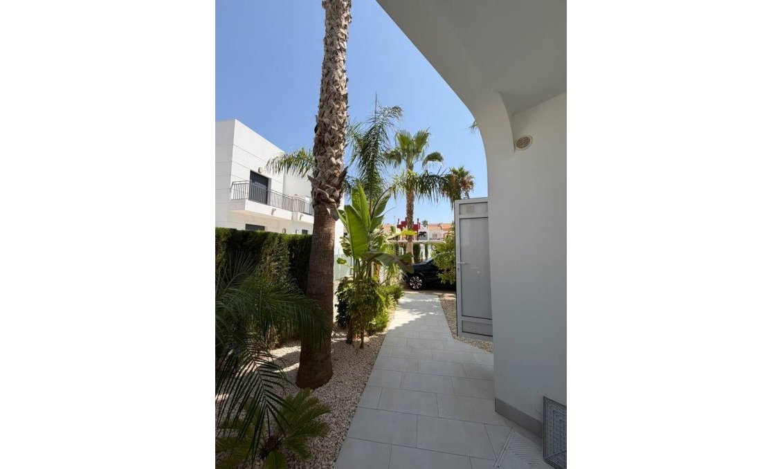 Használt Ingatlanok - Bungaló -
Ciudad Quesada - Costa Blanca