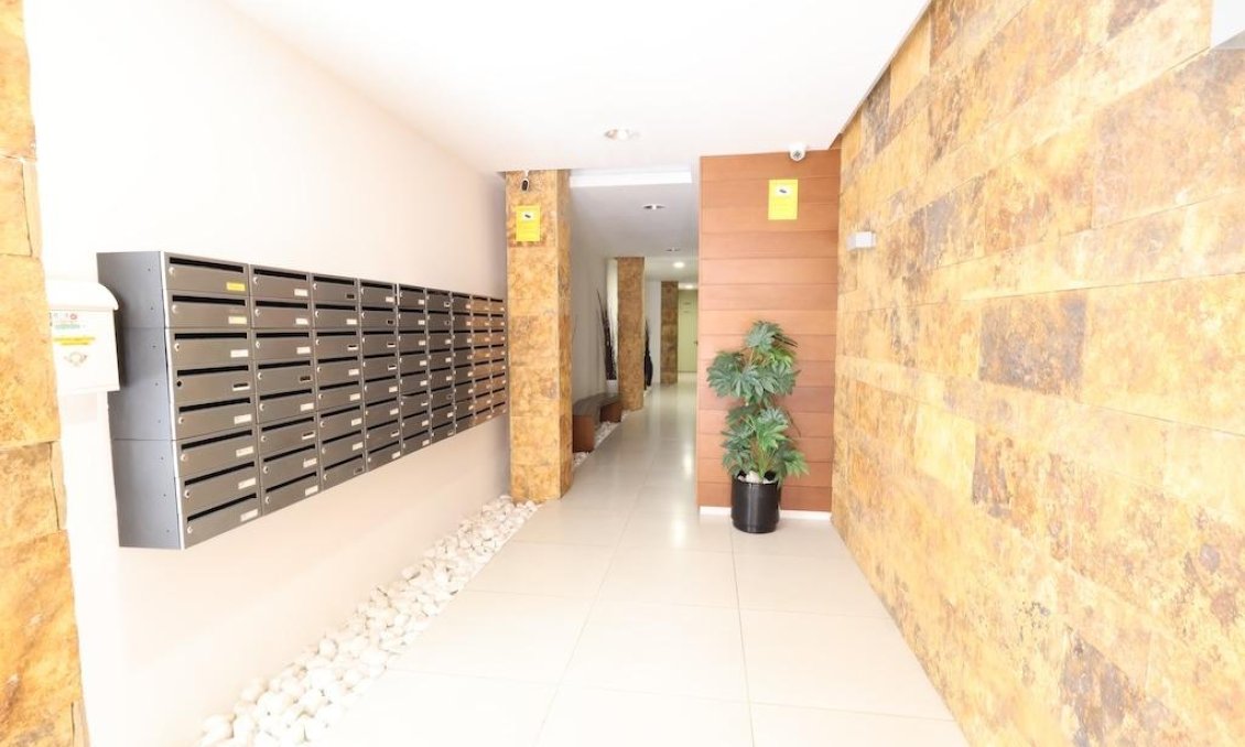 Wiederverkauf - Wohnung -
Torrevieja - Costa Blanca