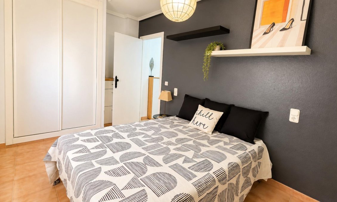 Használt Ingatlanok - Apartman -
Torrevieja - Playa del Cura