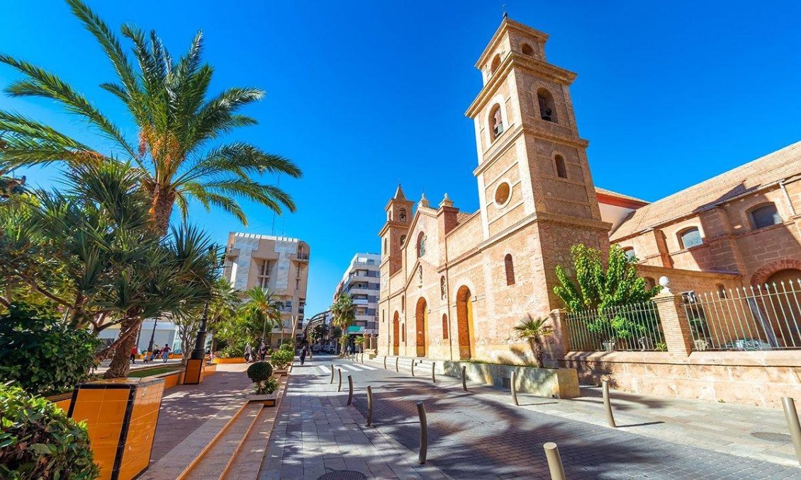 Használt Ingatlanok - Apartman -
Torrevieja - Playa del Cura