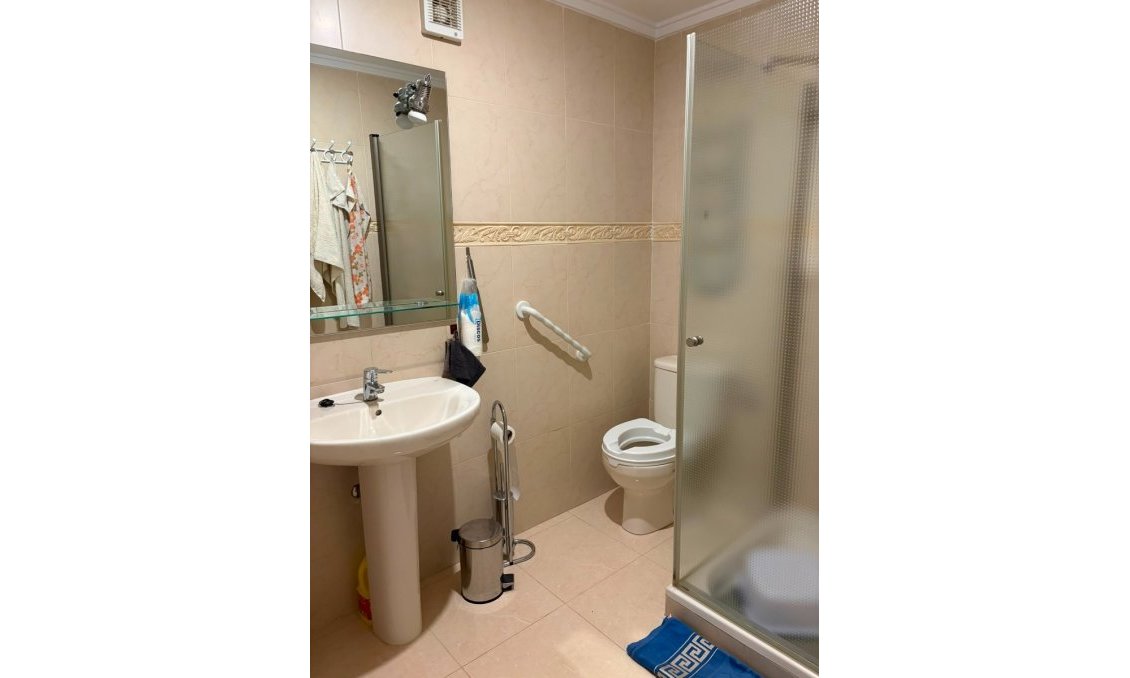 Resale - Villa -
Rojales - Inland