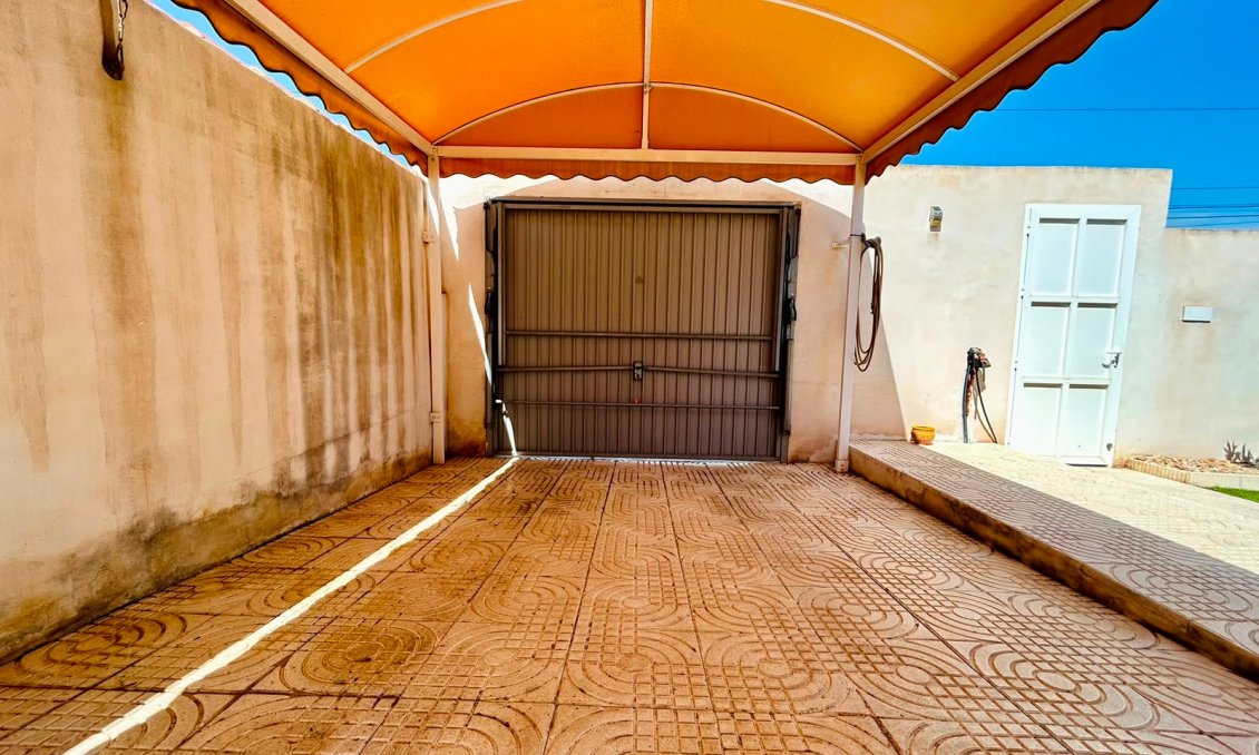 Resale - Villa -
Torrevieja - Costa Blanca