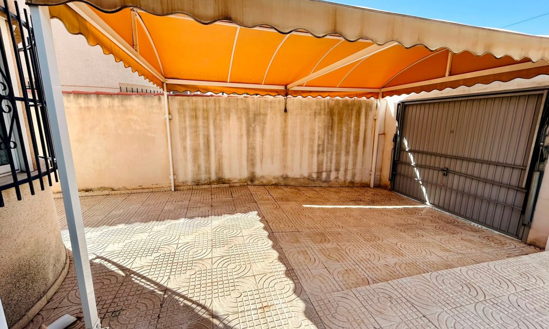 Resale - Villa -
Torrevieja - Costa Blanca