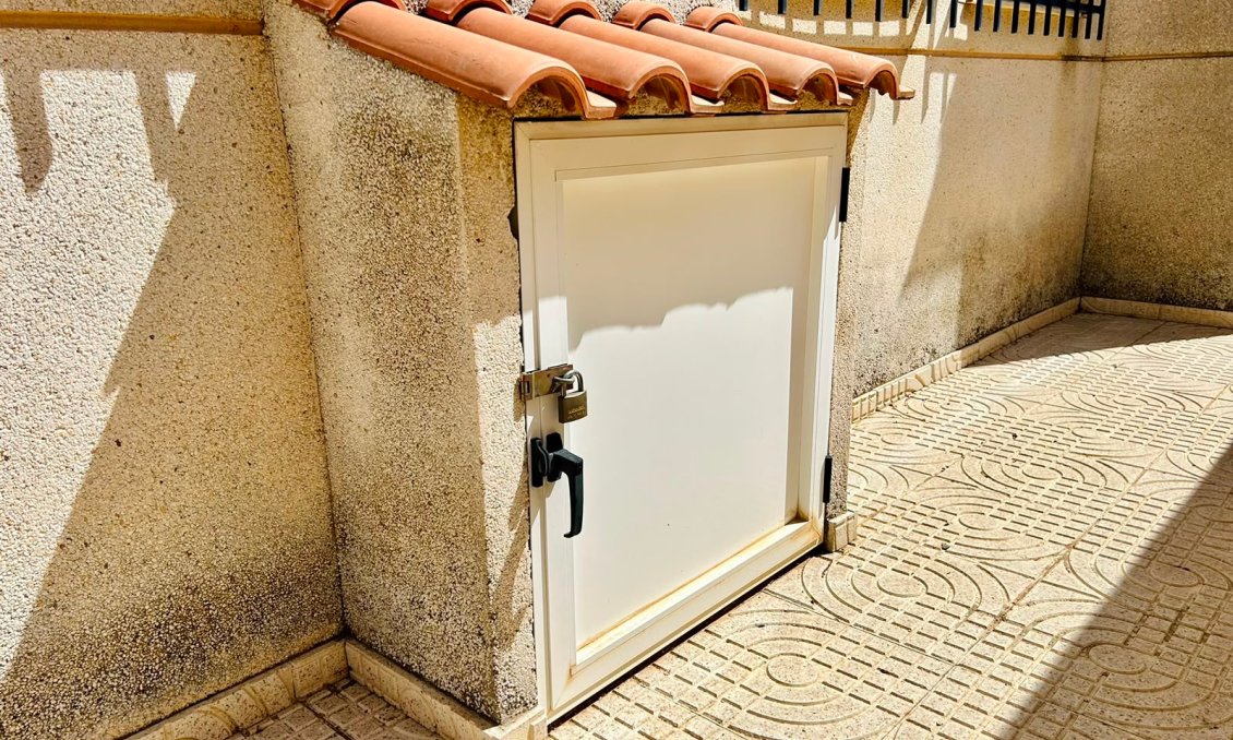 Resale - Villa -
Torrevieja - Costa Blanca