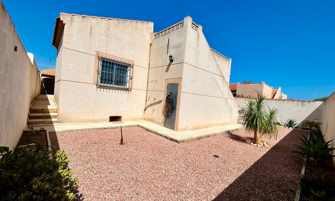 Resale - Villa -
Torrevieja - Costa Blanca