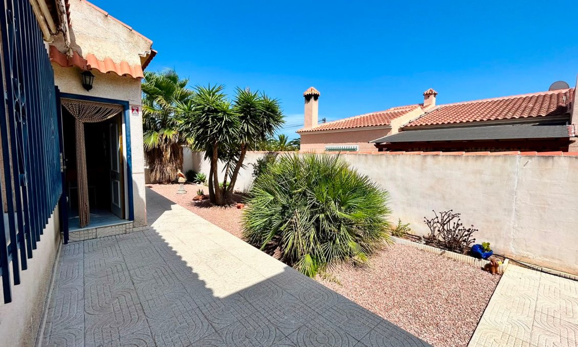Resale - Villa -
Torrevieja - Costa Blanca