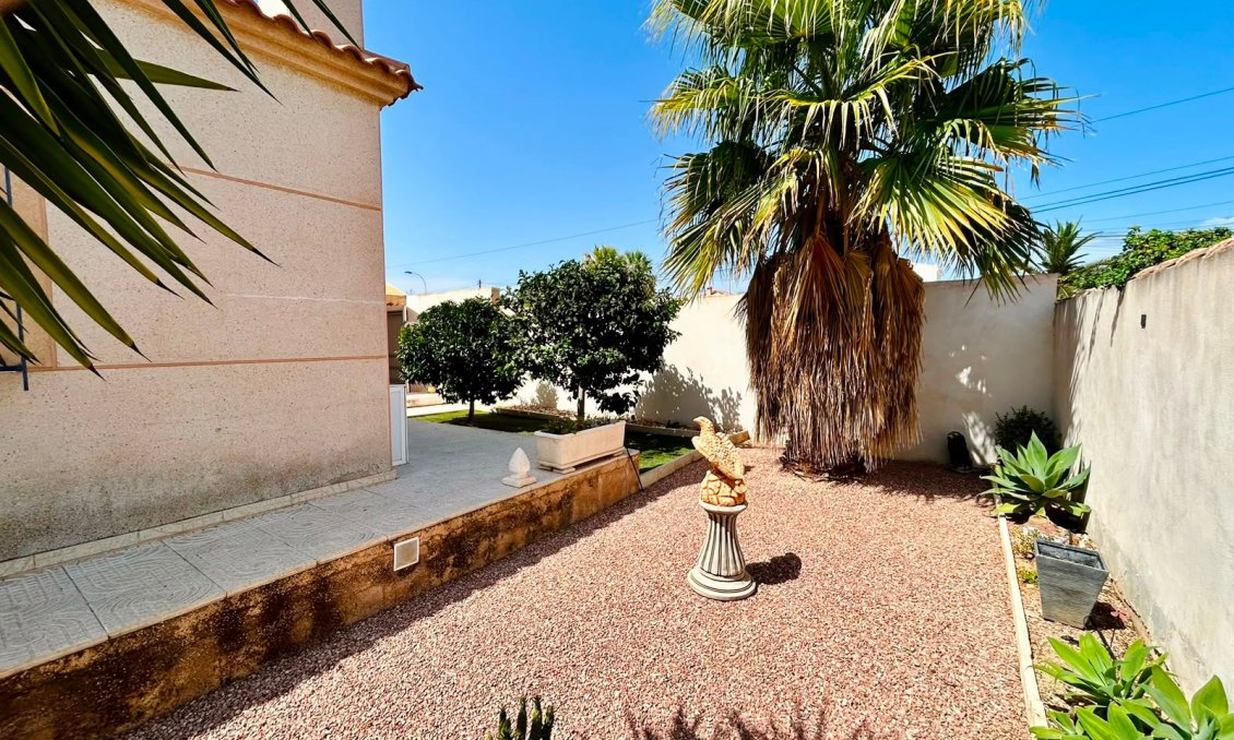 Resale - Villa -
Torrevieja - Costa Blanca