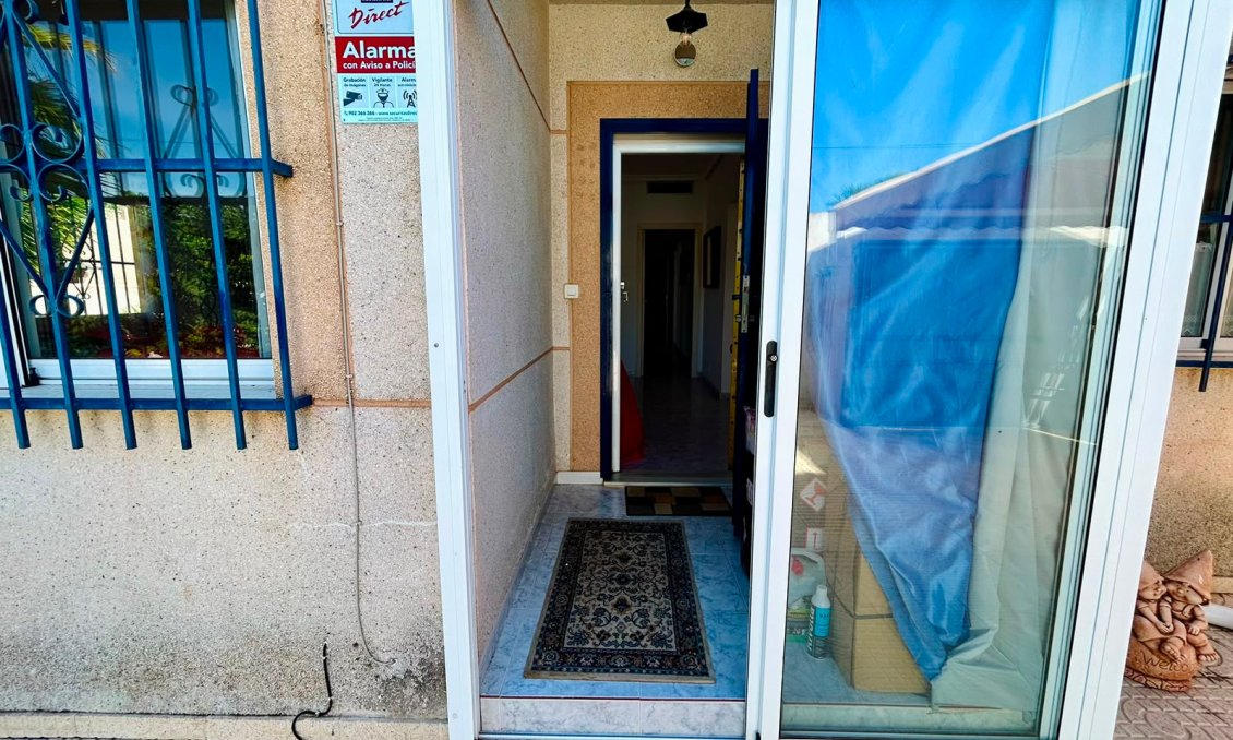 Resale - Villa -
Torrevieja - Costa Blanca