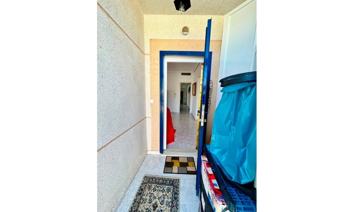 Resale - Villa -
Torrevieja - Costa Blanca