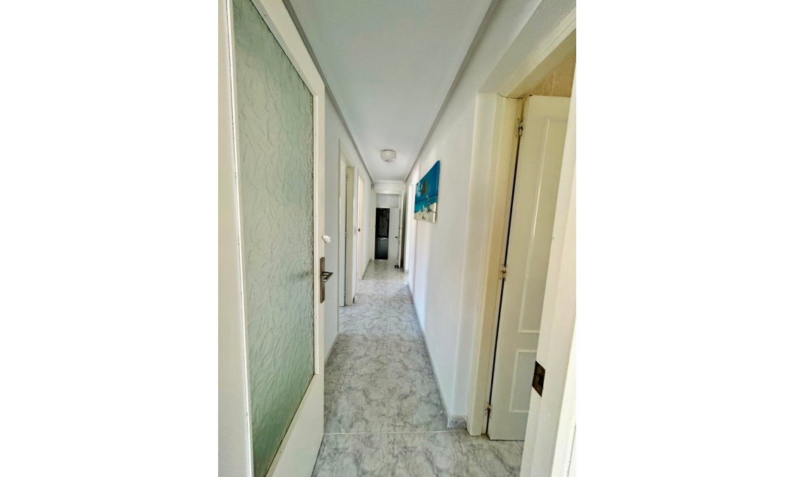 Resale - Villa -
Torrevieja - Costa Blanca