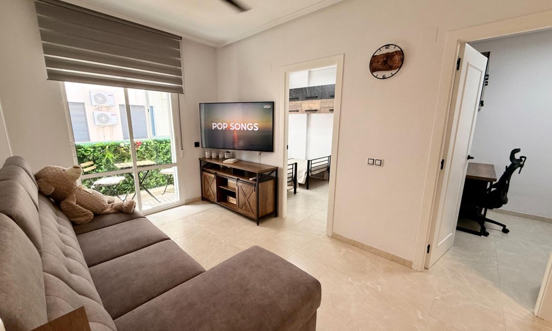 Resale - Apartment -
Torrevieja - Estacion De Autobuses