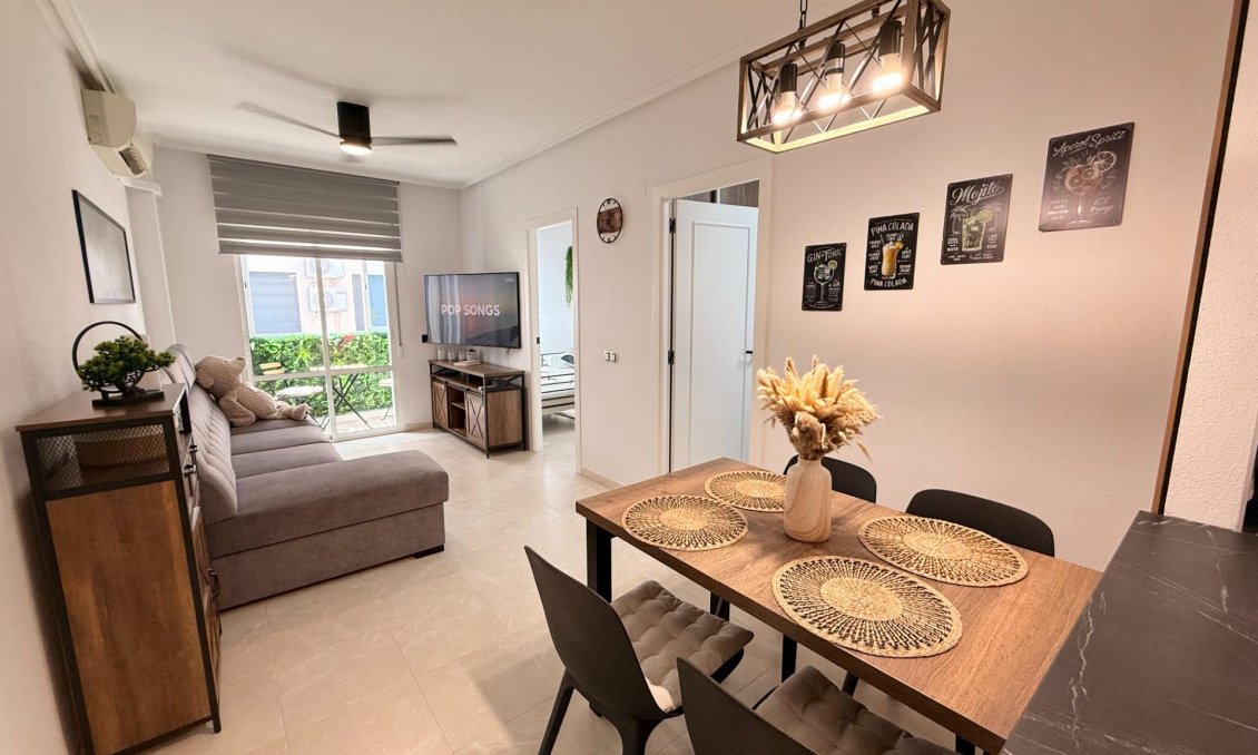 Resale - Apartment -
Torrevieja - Estacion De Autobuses